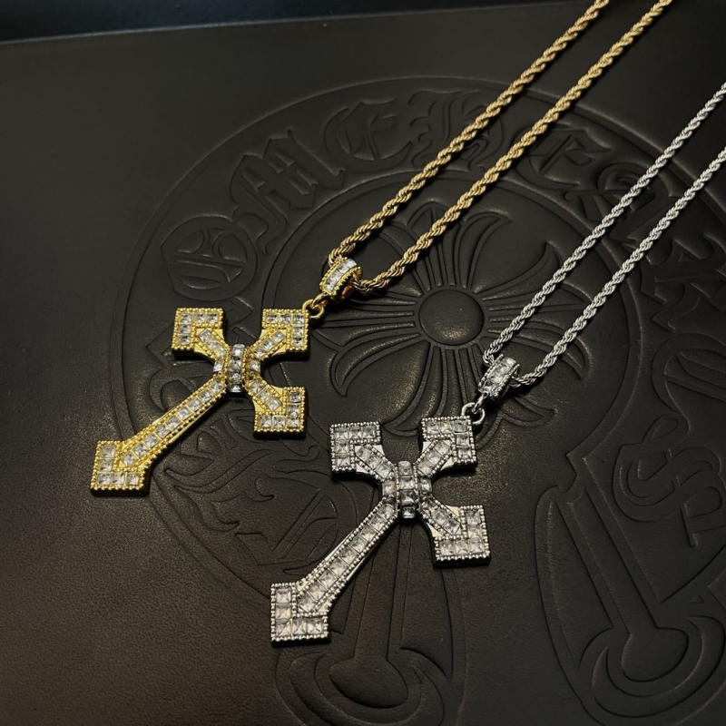 Ch*0me He**ts necklaces